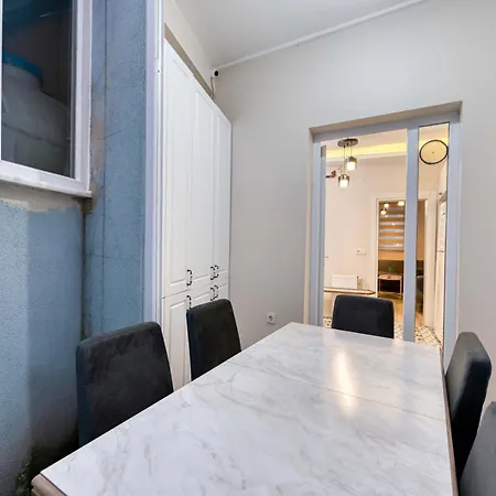 מלון Hagia Detached House 4*